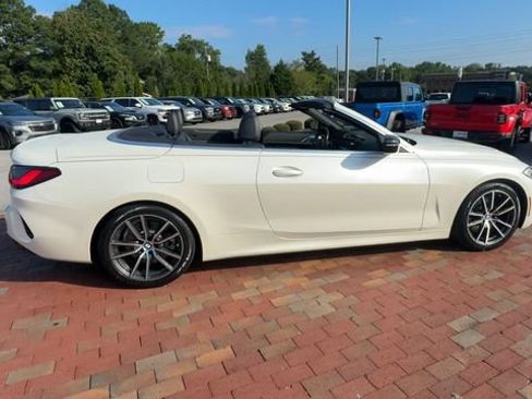 Used 2024 BMW 430i Convertible w/ Premium Package RWD image 3