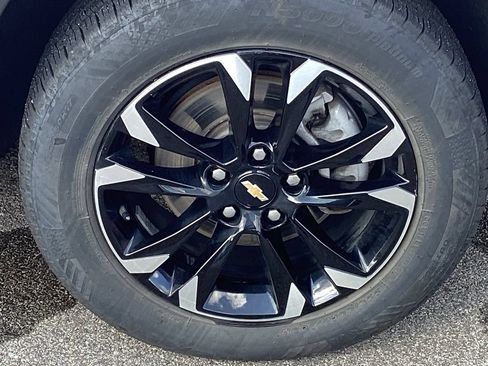 Used 2023 Chevrolet TrailBlazer LT AWD/4WD image 23