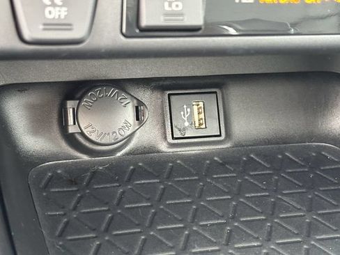 Used 2023 Toyota RAV4 XLE Premium AWD/4WD image 21