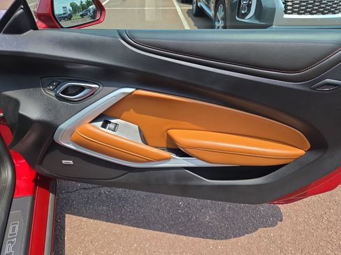 Used 2020 Chevrolet Camaro SS RWD image 21