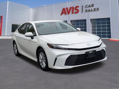 Used 2025 Toyota Camry LE FWD image 3