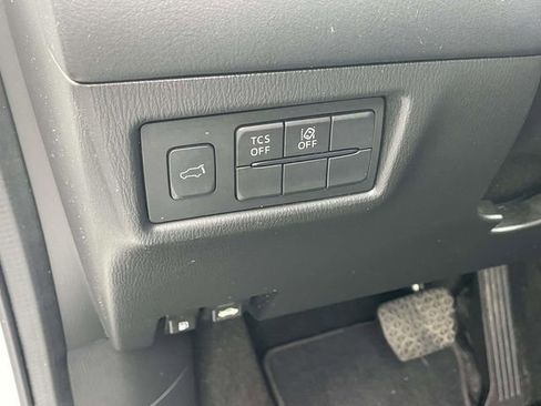 Used 2018 MAZDA CX-5 Touring w/ Preferred Equipment Package FWD image 21