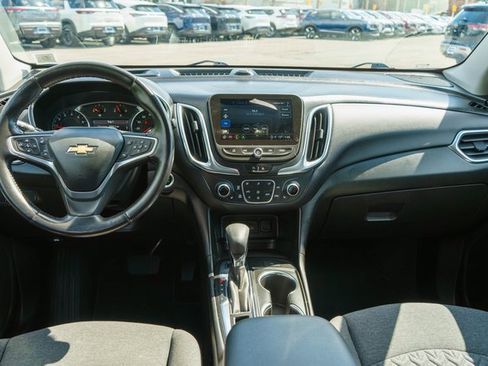 Used 2022 Chevrolet Equinox LT image 16