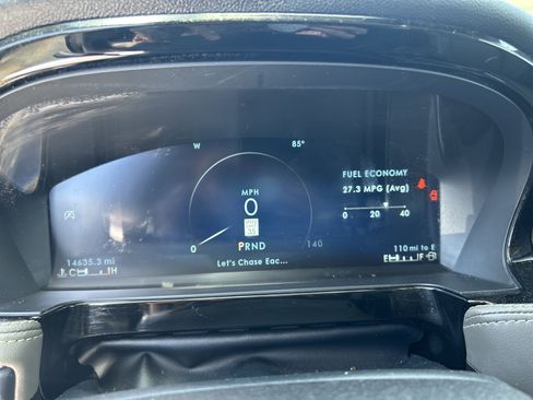 Used 2023 Lincoln Corsair Reserve w/ Equipment Group 201A image 11