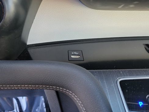 Used 2025 Toyota Sienna XLE image 33