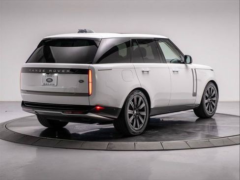 Used 2023 Land Rover Range Rover SE AWD/4WD image 5