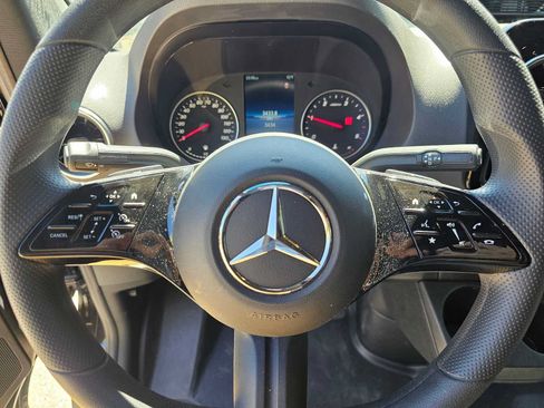 Used 2025 Mercedes-Benz Sprinter 2500 image 22