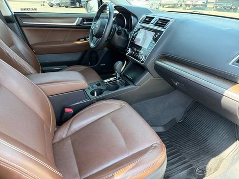 Used 2019 Subaru Outback 2.5i Touring AWD/4WD image 24