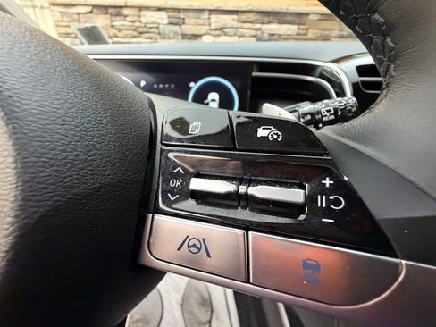 Used 2023 Hyundai Tucson Limited image 25