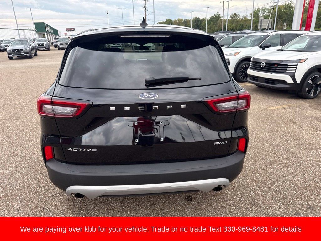 Used 2024 Ford Escape Active AWD/4WD image 6