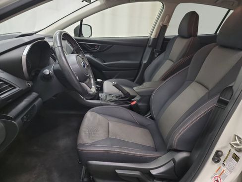 Used 2018 Subaru Crosstrek 2.0i Premium image 12