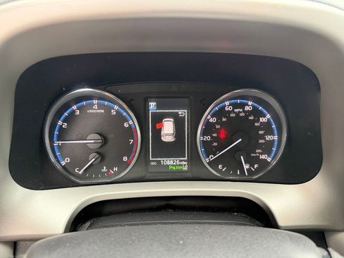 Used 2017 Toyota RAV4 Platinum image 15