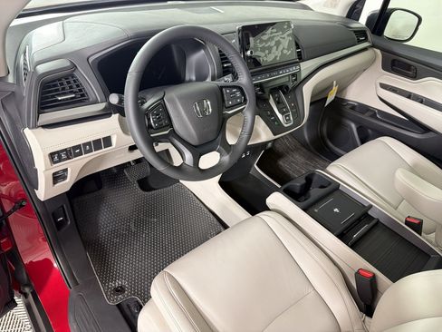 New 2026 Honda Odyssey EX-L image 4