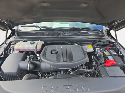 Used 2025 RAM 1500 Laramie w/ Laramie Southwest Edition AWD/4WD image 31
