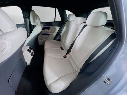 Certified 2025 Mercedes-Benz GLC 300 4MATIC image 21