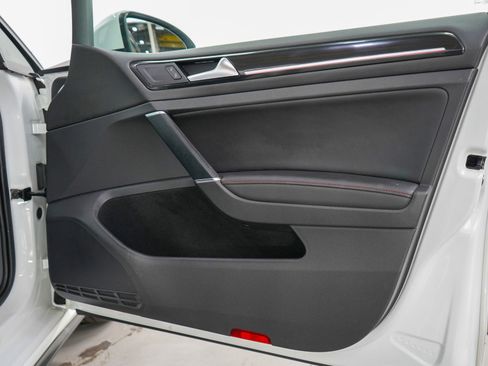 Used 2015 Volkswagen GTI Autobahn w/ Lighting Package (SEL) image 9