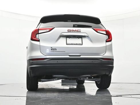 Used 2022 GMC Terrain SLE w/ Driver Convenience Package FWD image 40
