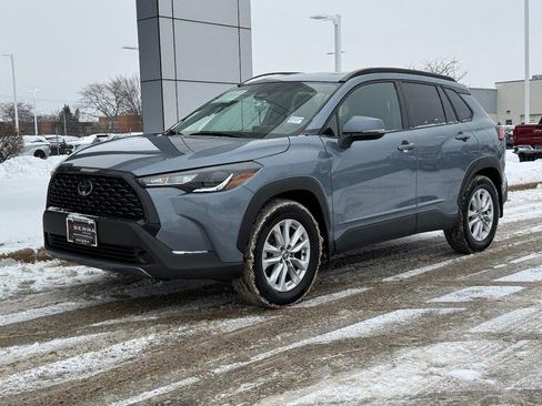 Used 2024 Toyota Corolla Cross LE image 7
