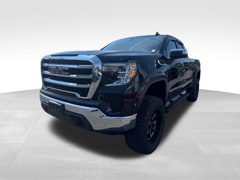Used 2019 GMC Sierra 1500 SLE w/ SLE Value Package AWD/4WD image 3