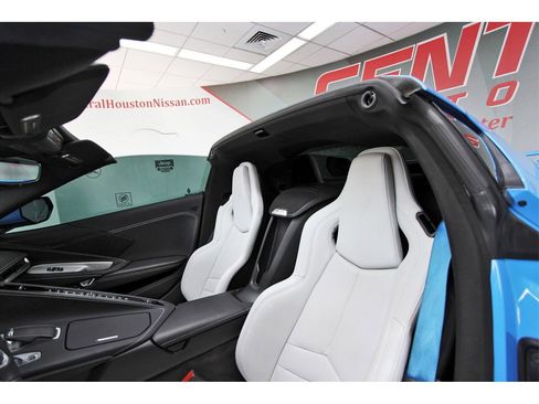 Used 2024 Chevrolet Corvette Stingray Coupe w/ Z51 Performance Package image 28