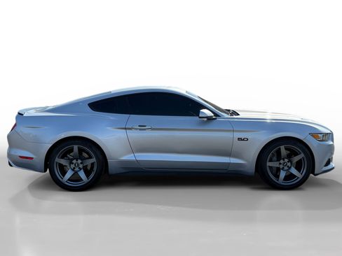 Used 2016 Ford Mustang GT w/ Black Accent Package RWD image 6