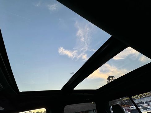 Used 2020 Ford F150 Lariat w/ Equipment Group 502A Luxury image 55