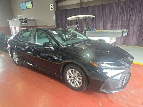 Used 2026 Toyota Camry LE FWD image 3