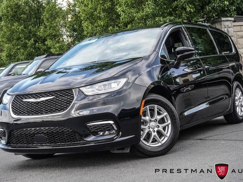 Used 2026 Chrysler Pacifica Select FWD image 17