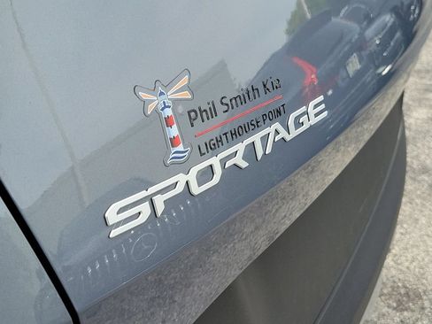 Used 2023 Kia Sportage EX FWD image 17