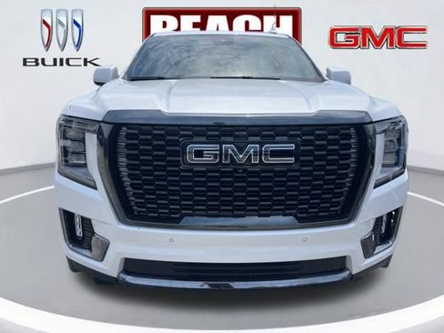 Used 2023 GMC Yukon Denali Ultimate AWD/4WD image 8