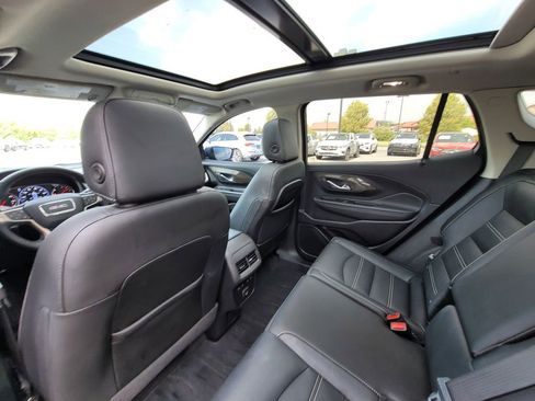 Used 2024 GMC Terrain Denali w/ Denali Premium Package AWD/4WD image 18
