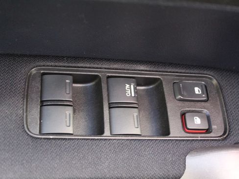 Used 2011 Honda CR-V SE image 23