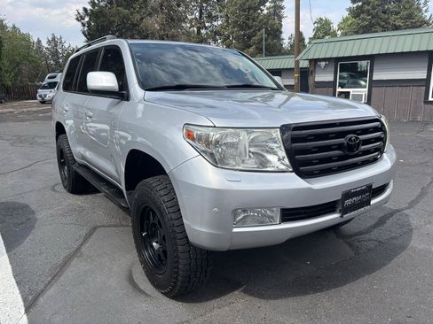 Used 2010 Toyota Land Cruiser AWD/4WD image 6