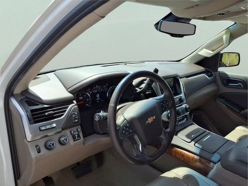 Used 2018 Chevrolet Tahoe Premier AWD/4WD image 12