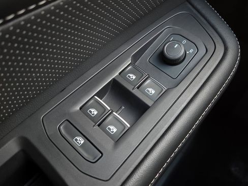Used 2024 Volkswagen Atlas SE FWD image 20