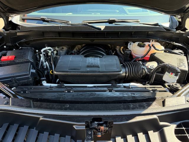 Used 2025 Chevrolet Tahoe High Country AWD/4WD image 19