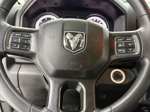 Used 2022 RAM 1500 Tradesman w/ Chrome Appearance Group AWD/4WD image 10