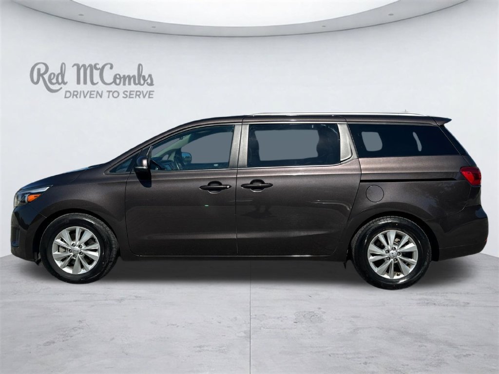 Used 2017 Kia Sedona LX w/ LX Essentials Premium Package FWD image 8