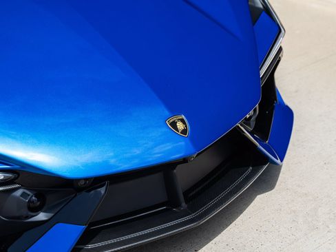 Used 2025 Lamborghini Revuelto AWD/4WD image 29