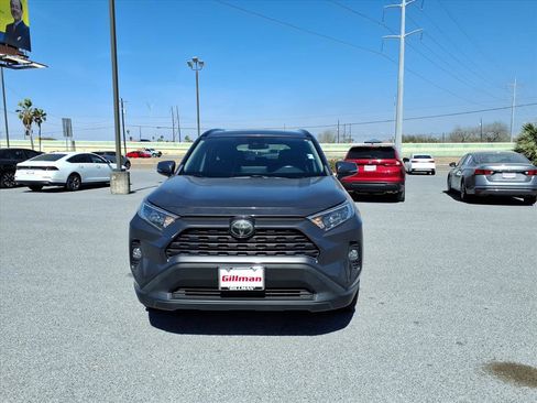 Used 2020 Toyota RAV4 XLE w/ Convenience Package image 3
