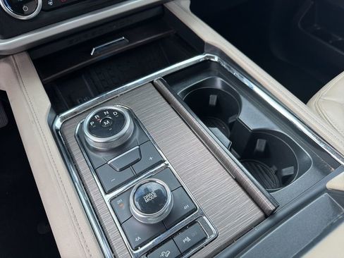 Used 2024 Ford Expedition Max Limited image 15