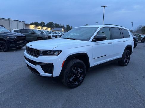 New 2026 Jeep Grand Cherokee L Limited w/ Limited Altitude Package image 2