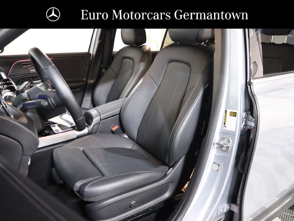 Used 2024 Mercedes-Benz EQB 300 4MATIC image 27