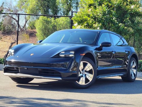 Used 2022 Porsche Taycan 4 Cross Turismo AWD/4WD image 1