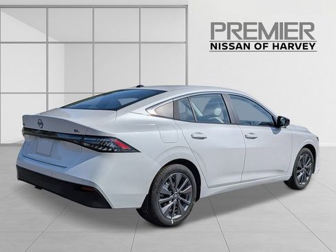 New 2026 Nissan Sentra SL w/ Floor Mat Package FWD image 4