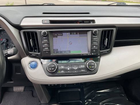 Used 2018 Toyota RAV4 XLE w/ Convenience Package AWD/4WD image 19