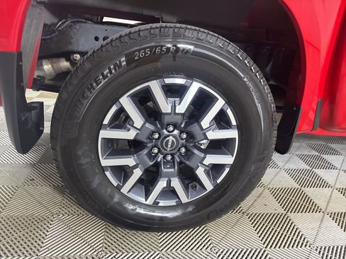 Used 2024 Nissan Frontier SL w/ Technology Package image 34