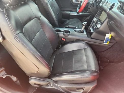 Used 2019 Ford Mustang GT Premium w/ GT Performance Package RWD image 13