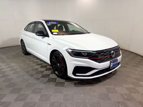Used 2019 Volkswagen Jetta GLI image 9