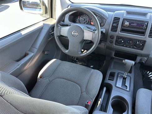 Used 2008 Nissan Frontier SE image 19